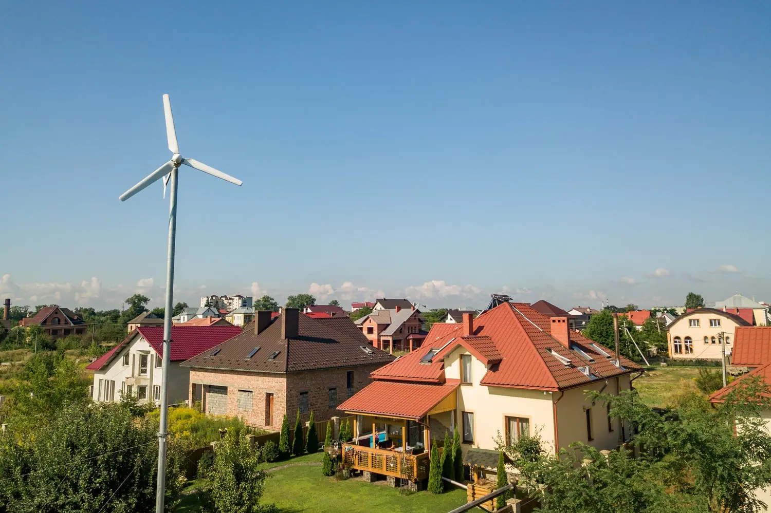 Domowa elektrownia wiatrowa: Możliwości i aspekty prawne