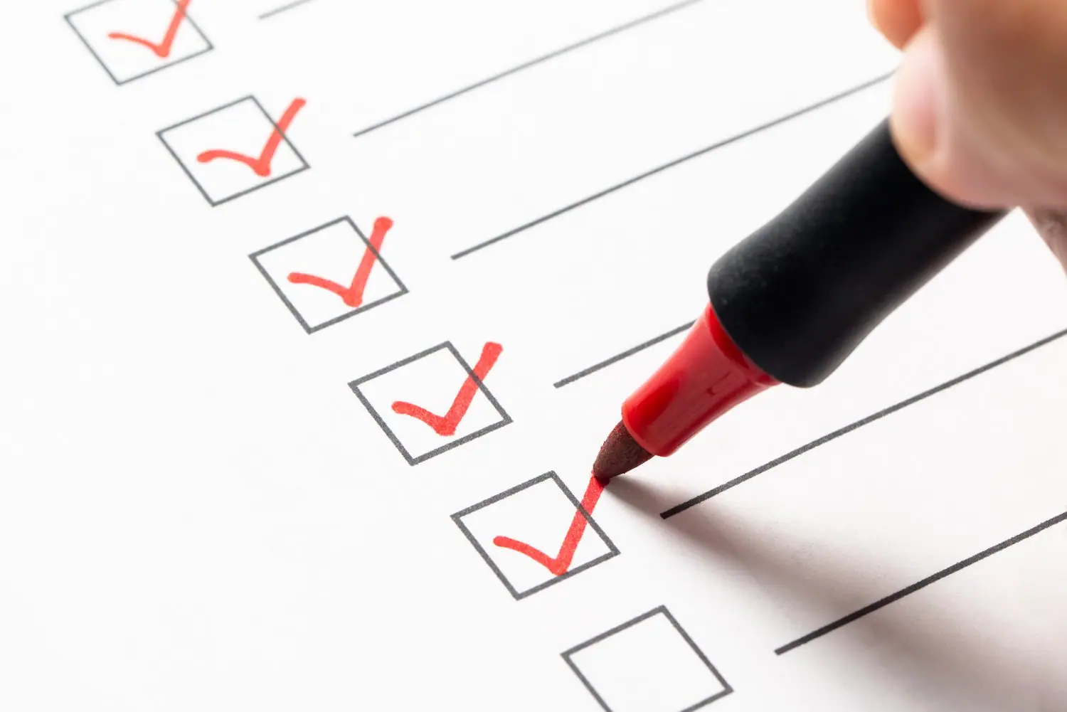 Jak przygotować dom na powrót z urlopu: Checklist dla zdrowia i bezpieczeństwa